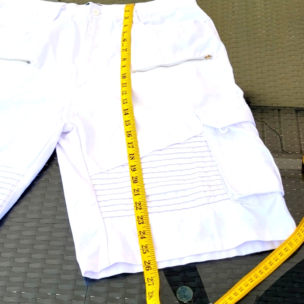 Men's Vandal Collective White Cargo Shorts, Sz 36",  8 Pockets, Excellent Cond - Picture 5 of 5